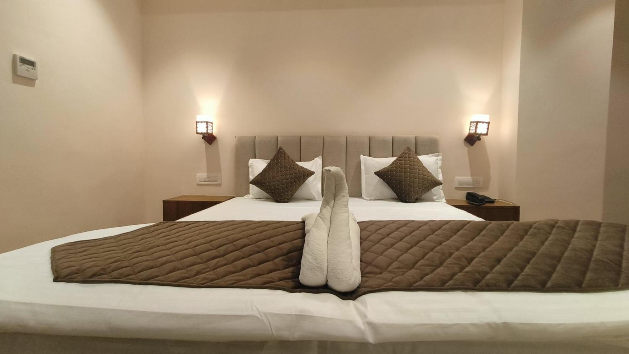 Hotel Blue Sapphire Kota  Eksteriør billede